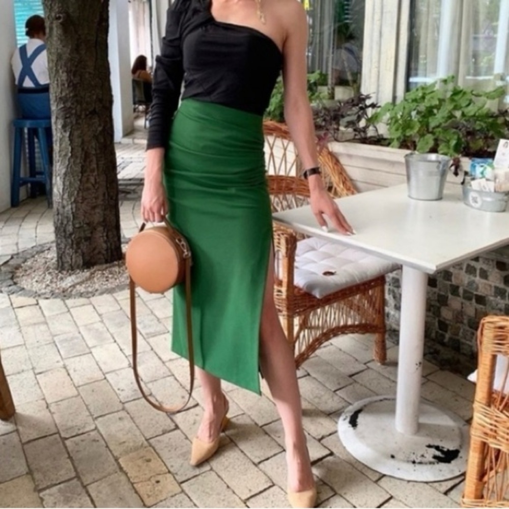 Zara Green midi Skirt with slit